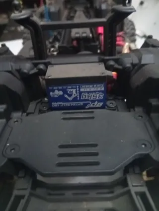 Traxxas 6x6 con emisora