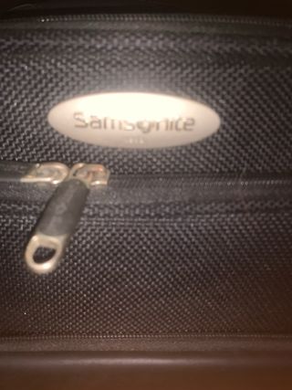Maleta mediana Samsonite negra