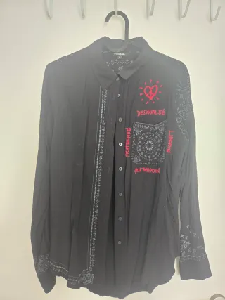 Camisa Desigual T-S Negra con Estampado