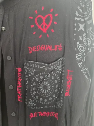 Camisa Desigual T-S Negra con Estampado