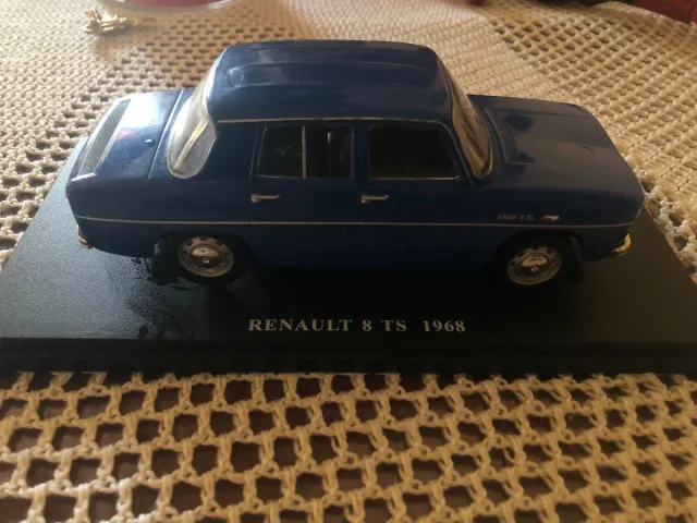 Renault 8 TS 1968 - Modelo Azul