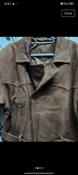 Chaqueta de cuero marrón