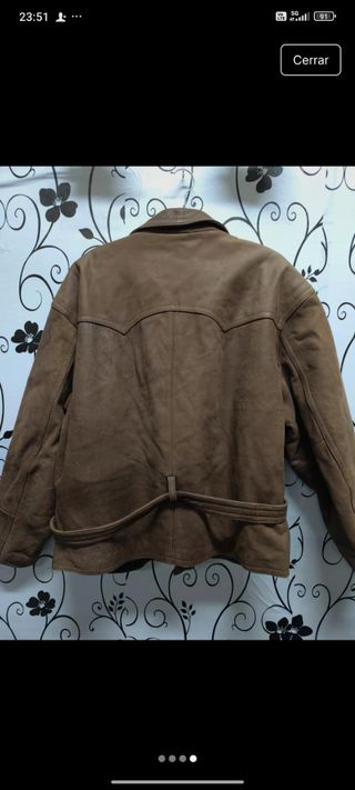 Chaqueta de cuero marrón