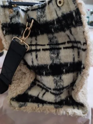 Bolso Liu Jo borreguito beige y negro