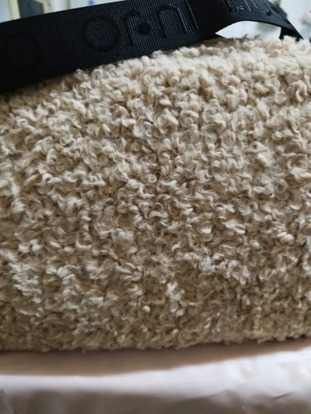 Bolso Liu Jo borreguito beige y negro