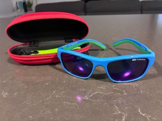 Gafas de sol infantiles Möx azules y verdes