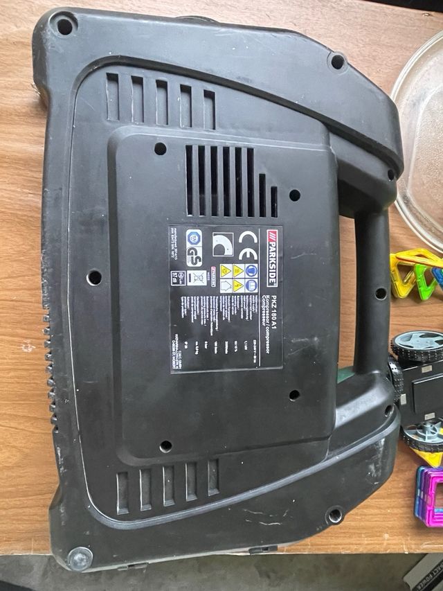 Compresor de aire portátil Parkside PKZ 180 A1