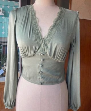 Blusa verde Stradivarius encaje botones