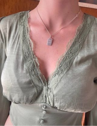 Blusa verde Stradivarius encaje botones