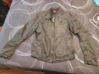 Cazadora Levi's verde hombre