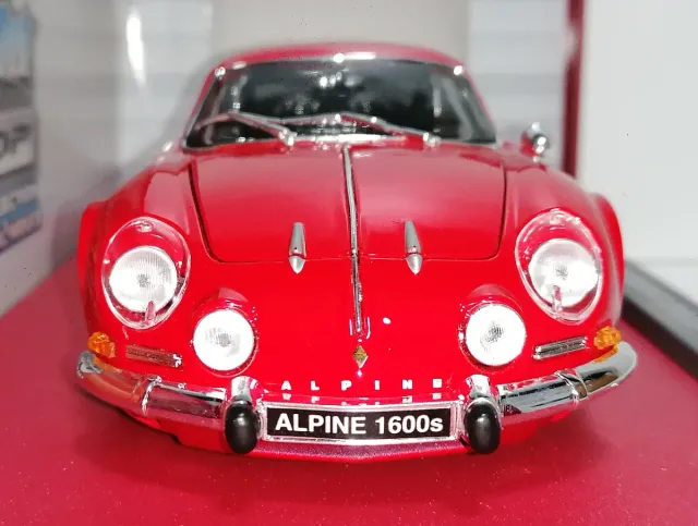 RENAULT ALPINE 1600 ROJO MAISTO CUSTOM ESCALA 1:18