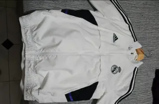 Chaqueta Real Madrid Prepartido 22/23 Adidas