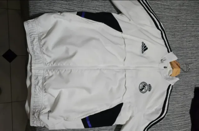 Chaqueta Real Madrid Prepartido 22/23 Adidas