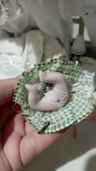 Bambola porcellana per casa delle bambole