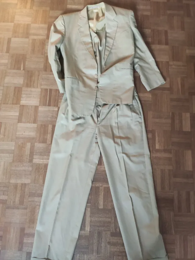 Abito elegante in cotone beige