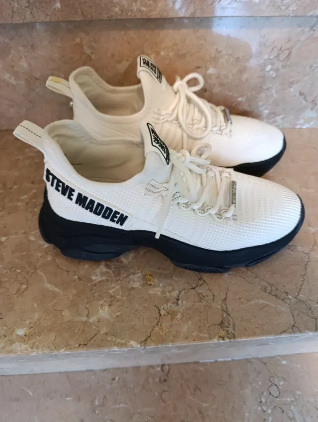 Zapatillas Steve Madden Unisex Blancas y Negras