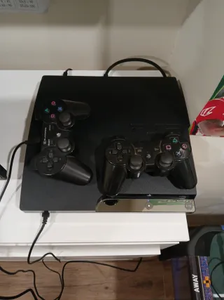 Consola PS3 Slim + 2 Mandos