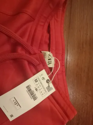 Pantalón corto deportivo Zara rojo M