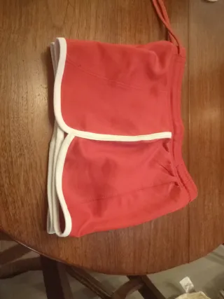 Pantalón corto deportivo Zara rojo M
