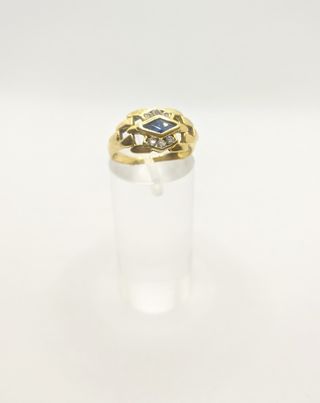 Anillo de oro de 18k con piedra, 2.61 g, T-17.