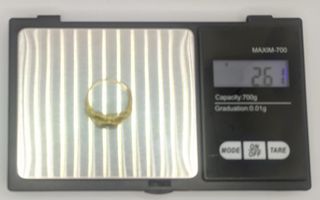 Anillo de oro de 18k con piedra, 2.61 g, T-17.