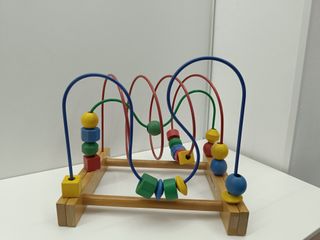 Laberinto de cuentas IKEA para bebés