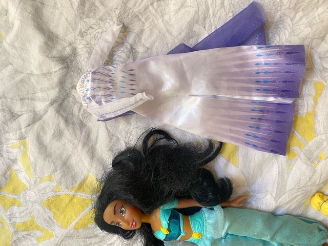 Muñecas Disney: Jazmín, Elsa, Cenicienta barbie