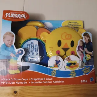 Juego apilable Playskool León y tren de madera
