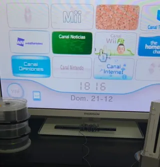 Nintendo Wii COMPLETA + 2 mandos, FUNCIONA.