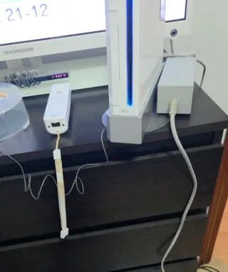 Nintendo Wii COMPLETA + 2 mandos, FUNCIONA.