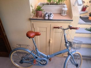 Bicicleta de paseo plegable azul