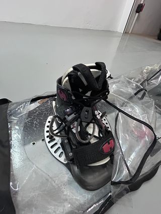 Tabla de skateboard Black Widow con funda