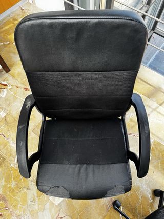 2 Sillas de oficina negras ergonómicas