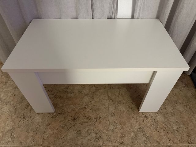 Mesa de centro elevable blanca
