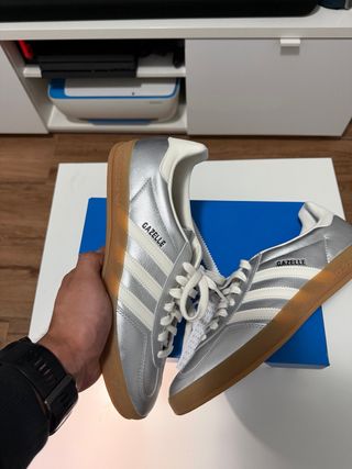 Adidas Gazelle Plata y Blanco
