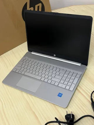 Portátil HP 15s FD0025NS 256GB Intel Celeron N4120