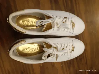 Zapatillas Michael Kors Blancas y Doradas Talla 38