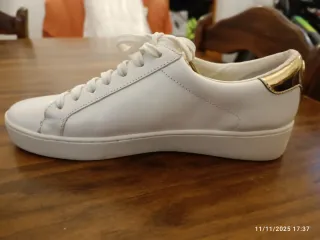 Zapatillas Michael Kors Blancas y Doradas Talla 38