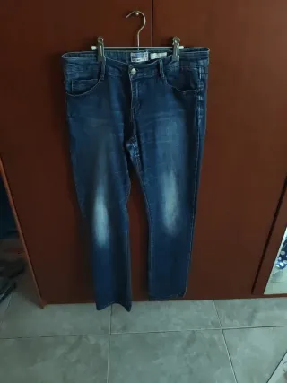 Pantalón vaquero azul talla 42
