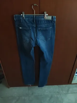 Pantalón vaquero azul talla 42