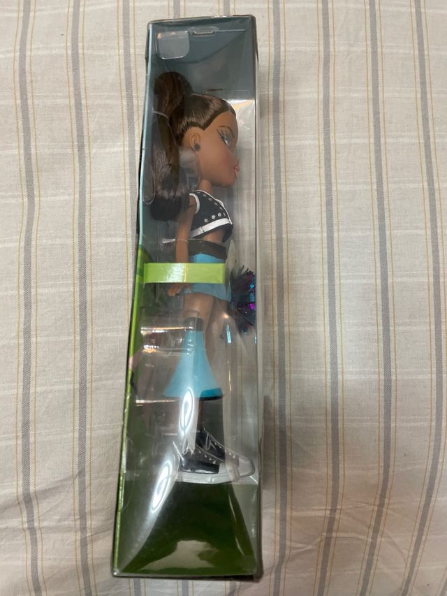 Bambola Bratz Play Sportz Sasha