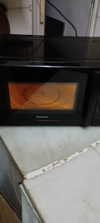 Microondas Taurus Negro