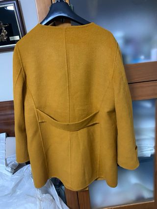 Abrigo corto Zara amarillo