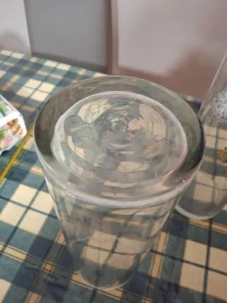 Set 2 vasi in vetro decorati con fiori