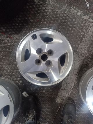 2 Llantas 13' Uno Turbo