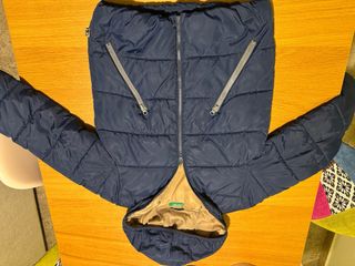 Abrigo Benetton azul marino para 12 años