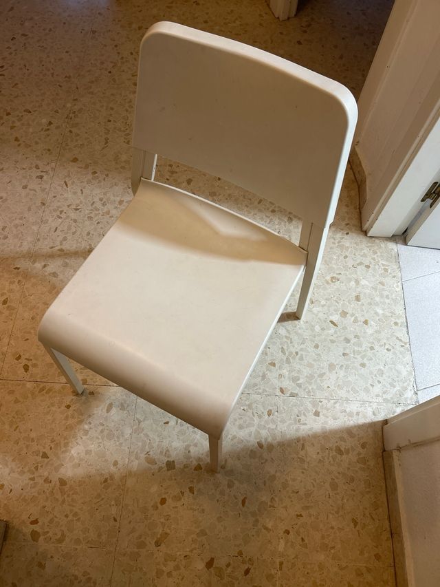 Silla blanca TEODORES IKEA