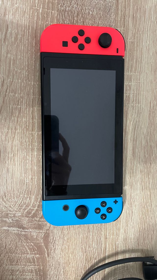 Nintendo Switch Seminova + FIFA