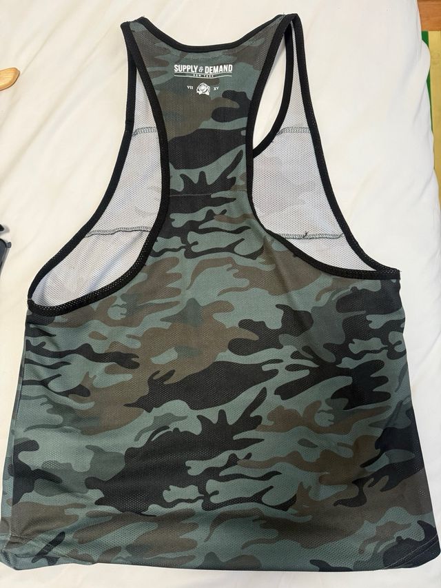 Camiseta Supply & Demand Camuflaje Talla M