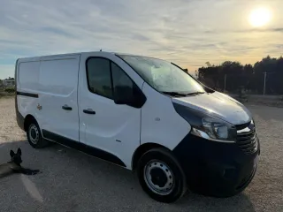 Opel Vivaro 2016